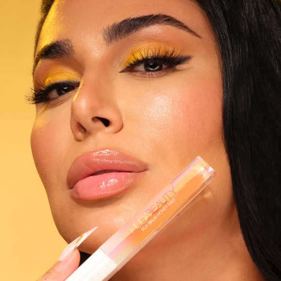 New!! 🧡 HUDA - Silk Balm Honey Kiss Plumping Lip Balm - Picture 4 of 6